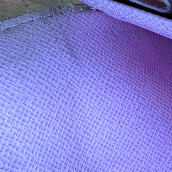 Louis Vuitton White Murakami Sarah wallet multicolor with pink interior - Picture 17 of 17